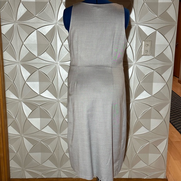 Side zip dress - Picture 2 of 3